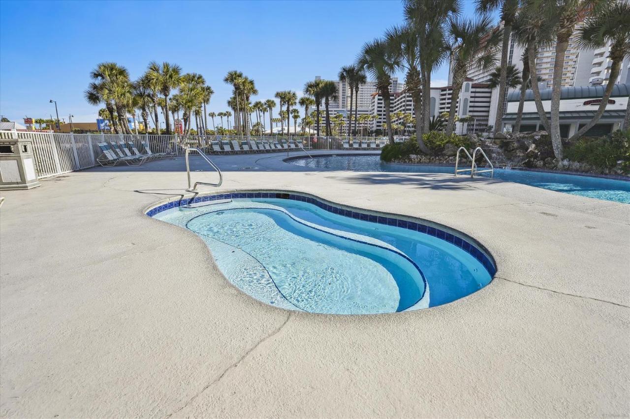 Long 102 Tower 1 By Book That Holiday home *